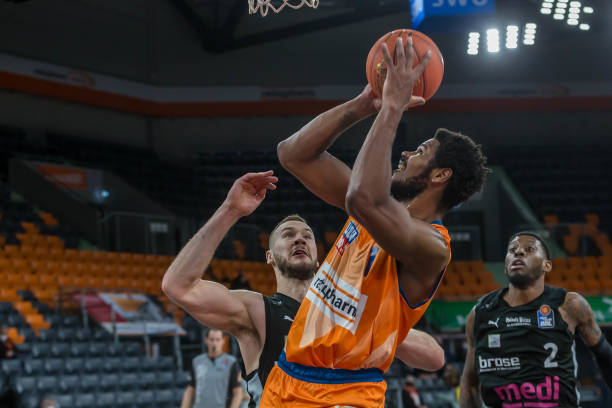 花费千元 花费千元